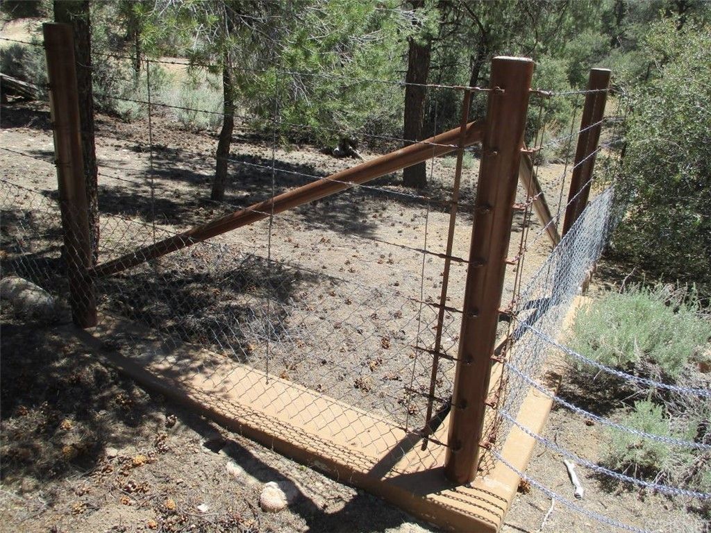 E. Green Trail: E. Green Trail, Frazier Park, CA 93225